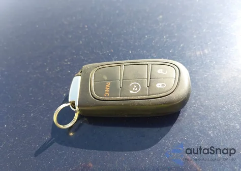 2015 Jeep Cherokee Limited из США, поврежденный, VIN 1C4PJMDS0FW690868